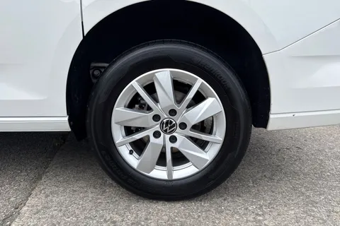 PK74NVO Volkswagen Caddy Maxi C20 Cargo Commerce Pro Maxi 102 PS 2.0 TDI 6sp Manual Thumbnail #13