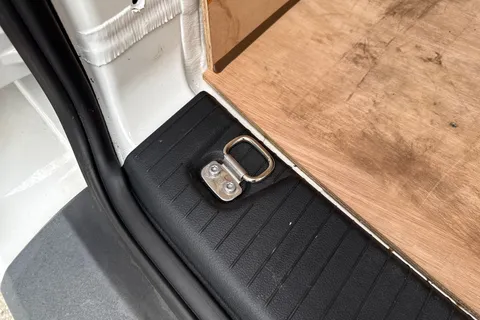 PK74NVO Volkswagen Caddy Maxi C20 Cargo Commerce Pro Maxi 102 PS 2.0 TDI 6sp Manual Thumbnail #43