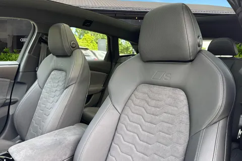 PJ25ZVT Audi A6 E-Tron Avant Avant Edition 1 e-tron performance  270,00 kW Thumbnail #16