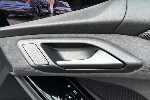 PJ25ZVT Audi A6 E-Tron Avant Avant Edition 1 e-tron performance  270,00 kW Thumbnail #21