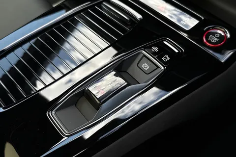 PJ25ZVT Audi A6 E-Tron Avant Avant Edition 1 e-tron performance  270,00 kW Thumbnail #23