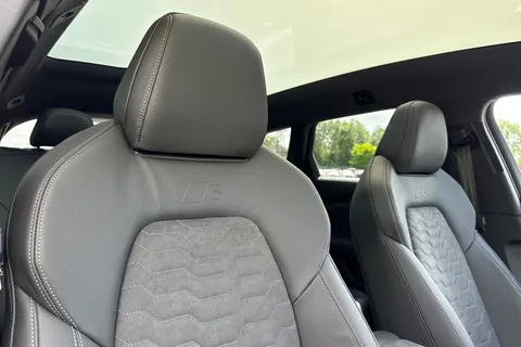 PJ25ZVT Audi A6 E-Tron Avant Avant Edition 1 e-tron performance  270,00 kW Thumbnail #24