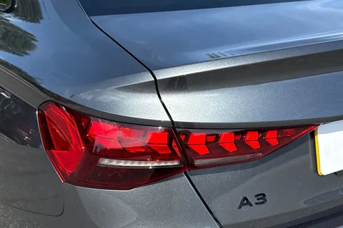 PJ25ZHC Audi A3 Black Edition 35 TFSI 150 PS S tronic Thumbnail #8