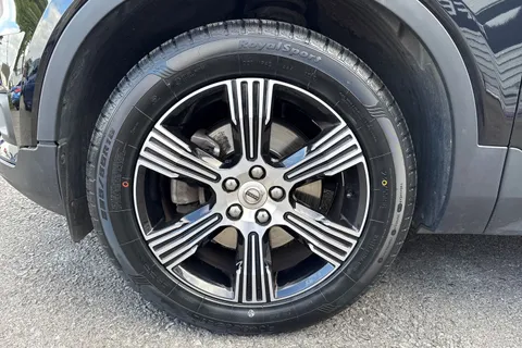 MT21LKD Volvo Xc40 2.0 B4 MHEV Inscription Auto AWD Euro 6 (s/s) 5dr Thumbnail #11