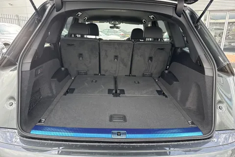 PY25EKG Audi Q7 3.0 TFSI V6 55 Black Edition Tiptronic quattro Euro 6 (s/s) 5dr Thumbnail #7