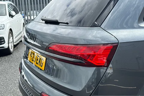 PY25EKG Audi Q7 3.0 TFSI V6 55 Black Edition Tiptronic quattro Euro 6 (s/s) 5dr Thumbnail #8