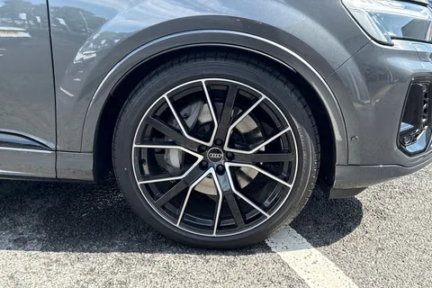 PY25EKG Audi Q7 3.0 TFSI V6 55 Black Edition Tiptronic quattro Euro 6 (s/s) 5dr Thumbnail #11
