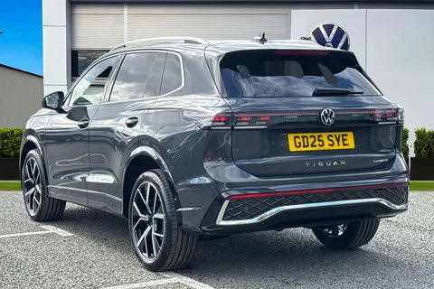 GD25SYE Volkswagen Tiguan 1.5 TSI eHybrid R-Line 5dr DSG ⭐VAT Qualifying⭐ Thumbnail #3