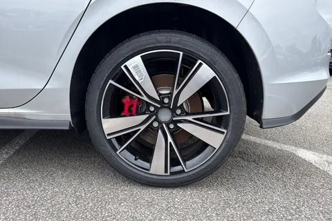 Volkswagen Golf 1.4 TSI 13kWh GTE DSG Euro 6 (s/s) 5dr Thumbnail #10