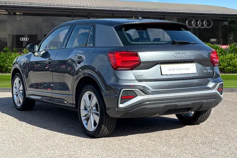 GF72AHJ Audi Q2 S line 35 TFSI 150 PS S tronic Thumbnail #3