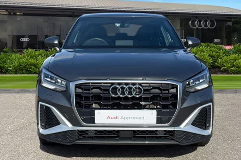 GF72AHJ Audi Q2 S line 35 TFSI 150 PS S tronic Thumbnail #6