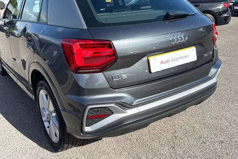 GF72AHJ Audi Q2 S line 35 TFSI 150 PS S tronic Thumbnail #8