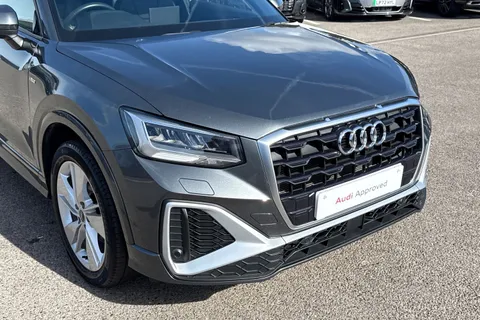 GF72AHJ Audi Q2 S line 35 TFSI 150 PS S tronic Thumbnail #9