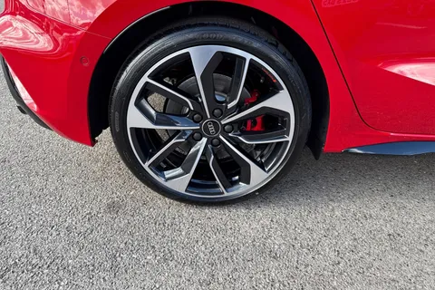  Audi S3 2.0 TFSI Black Edition Sportback S Tronic quattro Euro 6 (s/s) 5dr Thumbnail #13