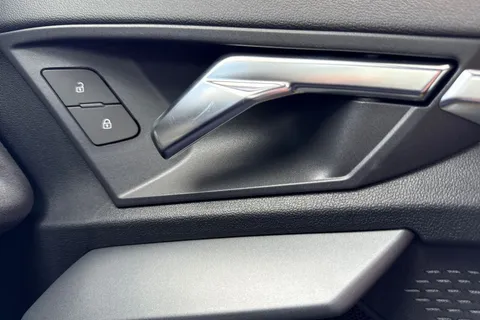  Audi S3 2.0 TFSI Black Edition Sportback S Tronic quattro Euro 6 (s/s) 5dr Thumbnail #21