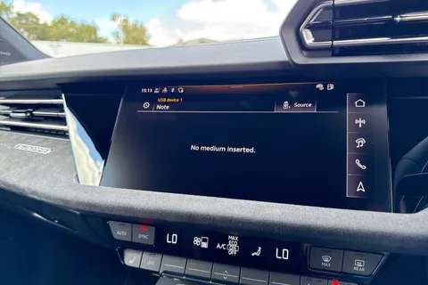  Audi S3 2.0 TFSI Black Edition Sportback S Tronic quattro Euro 6 (s/s) 5dr Thumbnail #37