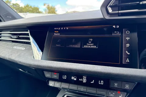  Audi S3 2.0 TFSI Black Edition Sportback S Tronic quattro Euro 6 (s/s) 5dr Thumbnail #38