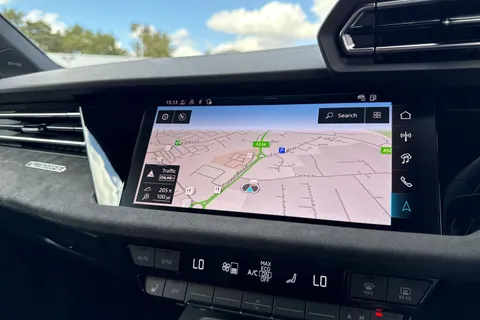  Audi S3 2.0 TFSI Black Edition Sportback S Tronic quattro Euro 6 (s/s) 5dr Thumbnail #40