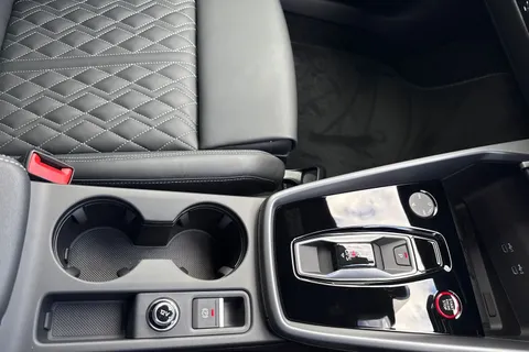  Audi S3 2.0 TFSI Black Edition Sportback S Tronic quattro Euro 6 (s/s) 5dr Thumbnail #53