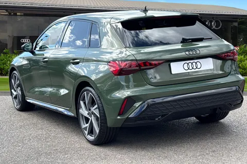 Audi A3 2.0 TDI 35 Black Edition Sportback S Tronic Euro 6 (s/s) 5dr Thumbnail #3