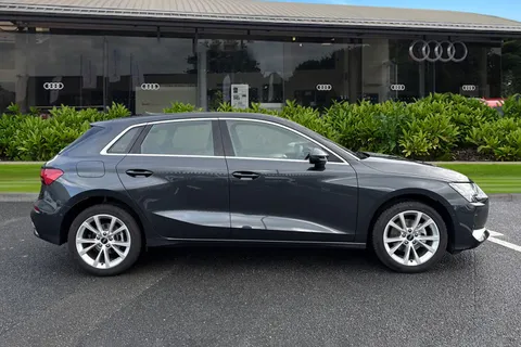 PY25BYH Audi A3 Sport 35 TDI 150 PS S tronic Thumbnail #4