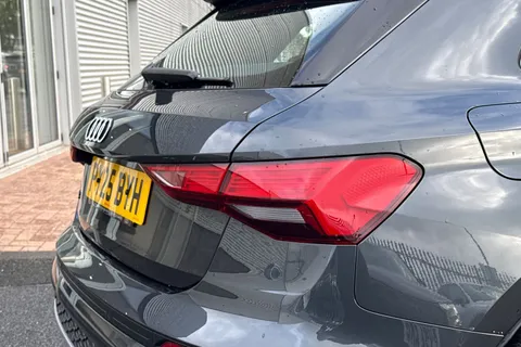 PY25BYH Audi A3 Sport 35 TDI 150 PS S tronic Thumbnail #8