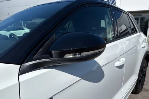 Volkswagen T-Roc 1.5 TSI Black Edition DSG Euro 6 (s/s) 5dr Thumbnail #31