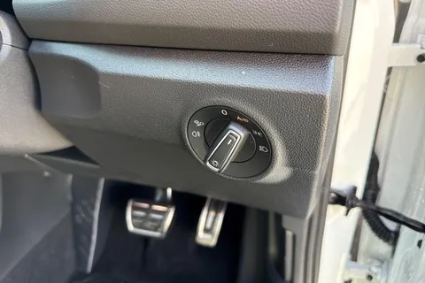 Volkswagen T-Roc 1.5 TSI Black Edition DSG Euro 6 (s/s) 5dr Thumbnail #36