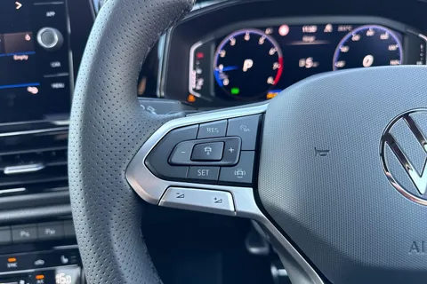 Volkswagen T-Roc 1.5 TSI Black Edition DSG Euro 6 (s/s) 5dr Thumbnail #38