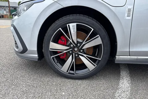 DE75ZNC Volkswagen Golf 1.4 TSI GTE 5dr DSG | DCC | Keyless Entry Thumbnail #7