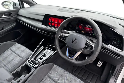 DE75ZNC Volkswagen Golf 1.4 TSI GTE 5dr DSG | DCC | Keyless Entry Thumbnail #8