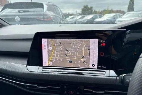 DE75ZNC Volkswagen Golf 1.4 TSI GTE 5dr DSG | DCC | Keyless Entry Thumbnail #12