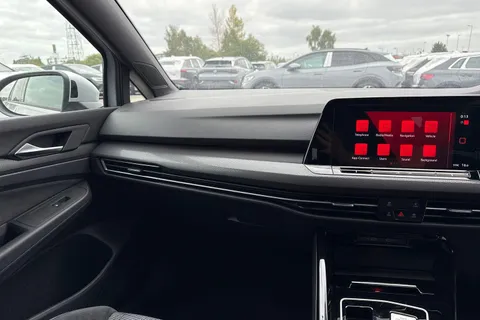 DE75ZNC Volkswagen Golf 1.4 TSI GTE 5dr DSG | DCC | Keyless Entry Thumbnail #15