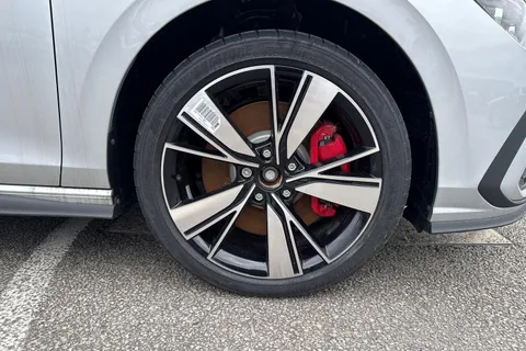 DE75ZNC Volkswagen Golf 1.4 TSI GTE 5dr DSG | DCC | Keyless Entry Thumbnail #24