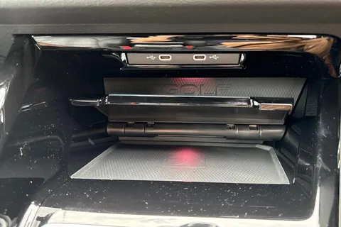 DE75ZNC Volkswagen Golf 1.4 TSI GTE 5dr DSG | DCC | Keyless Entry Thumbnail #51