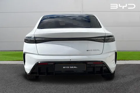 DC25HMJ BYD SEAL 82.5kWh Design Auto 4dr Thumbnail #5