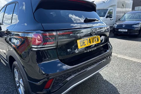 DE74UYW Volkswagen T-Cross 1.0 TSI 115 R-Line 5dr DSG Thumbnail #9