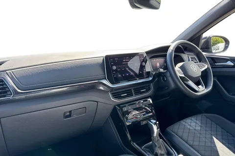 DE74UYW Volkswagen T-Cross 1.0 TSI 115 R-Line 5dr DSG Thumbnail #16