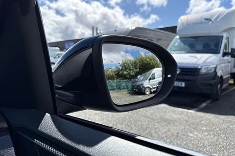 DE74UYW Volkswagen T-Cross 1.0 TSI 115 R-Line 5dr DSG Thumbnail #38