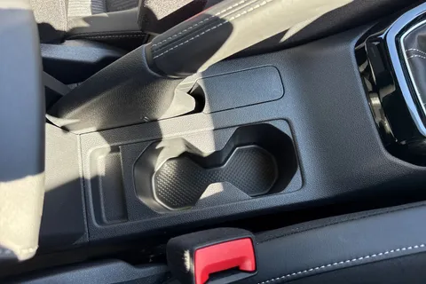 DE74UYW Volkswagen T-Cross 1.0 TSI 115 R-Line 5dr DSG Thumbnail #40