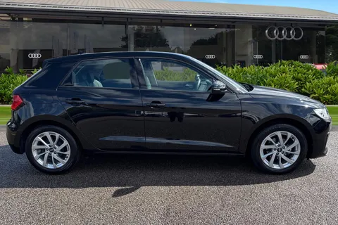 YM23WSO Audi A1 Sport 25 TFSI 95 PS 5-speed Thumbnail #4