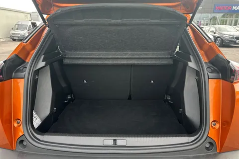 DG22OFB PEUGEOT 2008 1.2 PureTech Allure Premium Euro 6 (s/s) 5dr Thumbnail #7