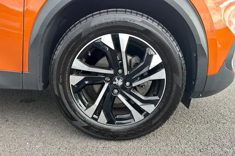 DG22OFB PEUGEOT 2008 1.2 PureTech Allure Premium Euro 6 (s/s) 5dr Thumbnail #10