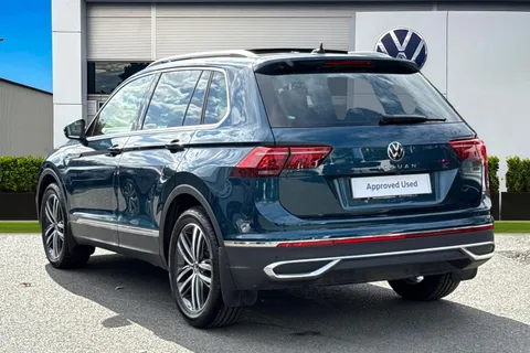 DC22HKX Volkswagen Tiguan 1.5 TSI (EVO) DSG Elegance | Adaptive Chassis Control Thumbnail #3