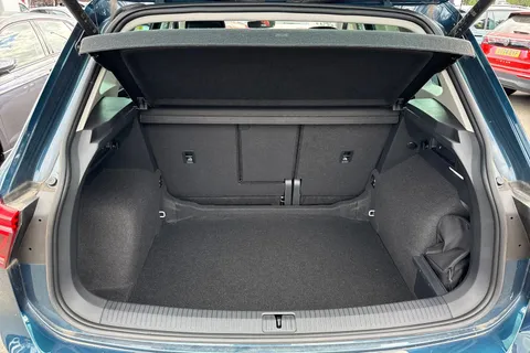 DC22HKX Volkswagen Tiguan 1.5 TSI (EVO) DSG Elegance | Adaptive Chassis Control Thumbnail #7