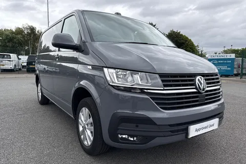 DE24ZKH Volkswagen Transporter 2.0 TDI 110 Highline Van Thumbnail #9