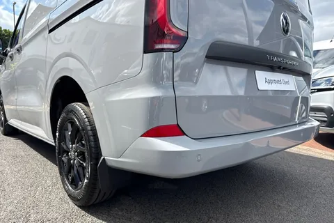 BC25XNH Volkswagen Transporter 2.0 TDI 170 Commerce Pro Van Auto-Tailgate Thumbnail #8