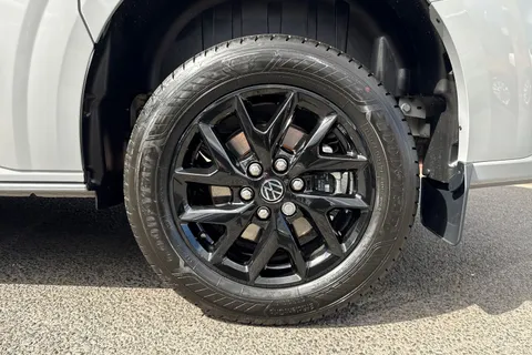 BC25XNH Volkswagen Transporter 2.0 TDI 170 Commerce Pro Van Auto-Tailgate Thumbnail #10