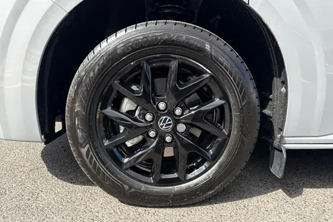 BC25XNH Volkswagen Transporter 2.0 TDI 170 Commerce Pro Van Auto-Tailgate Thumbnail #11