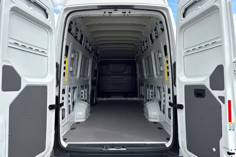 BC25UST Volkswagen Crafter 2.0 TDI 177PS Commerce Plus XLWB + Super High Roof Thumbnail #7